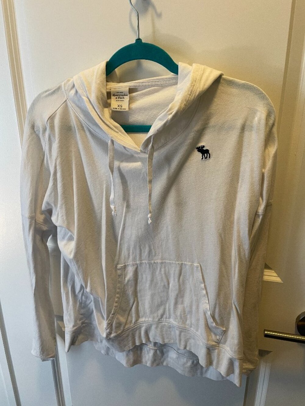 Abercrombie & Fitch White Pullover